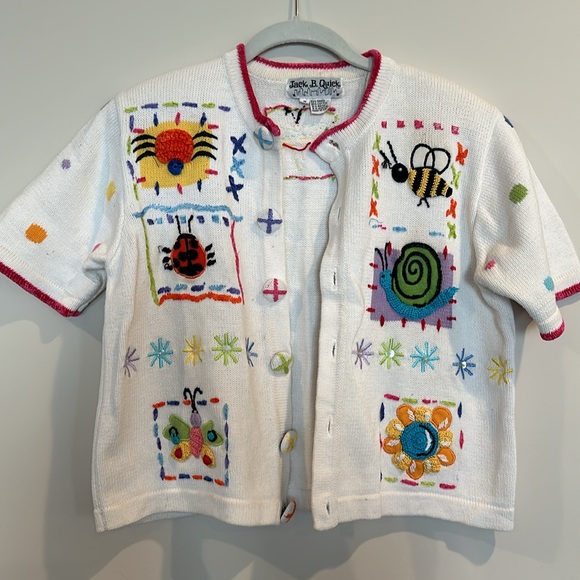 Vintage Sweaters - Vintage White Short Sleeve Cardigan Sweater Colorful Insects 🐞 🐌 🦋 🐝 🕷️ 🌻
